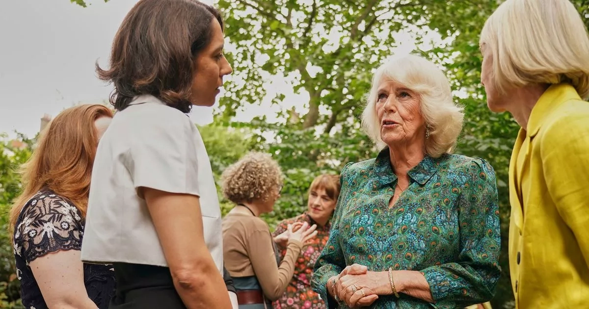 Camilla makes surprise book awards appearance and shares holiday reading list