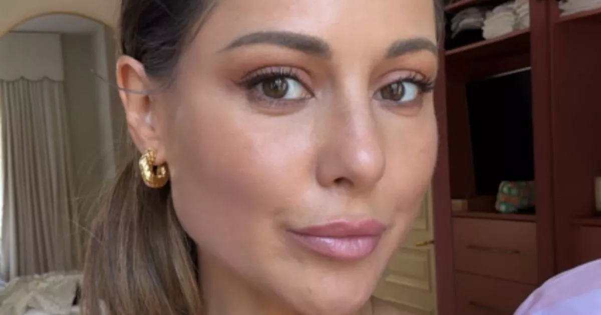 Louise Thompson's highlighter makes you look like you've ‘had 8 hours sleep'