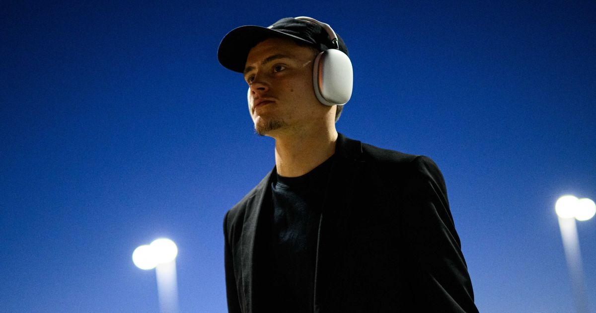 Florian Wirtz flies in for Liverpool medical after holiday with new team-mate