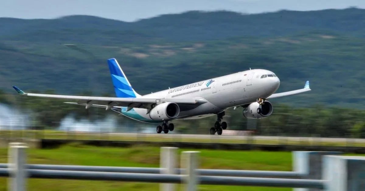 Cabin crew suspended after passenger makes shock discovery on flight
