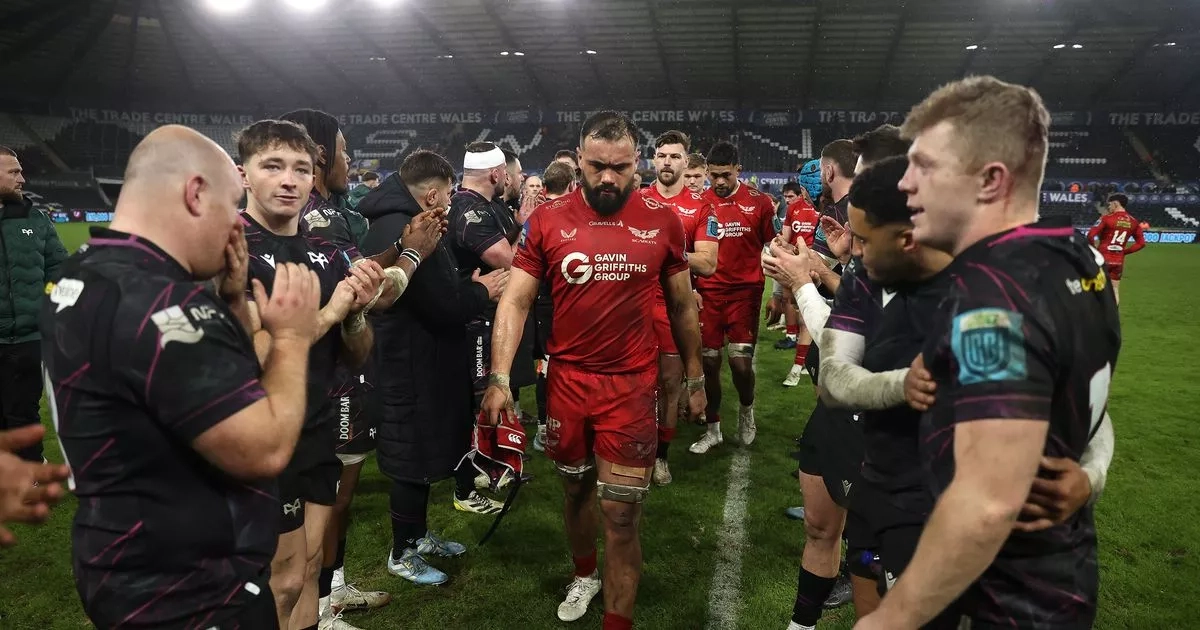 Today's rugby news as Welsh players fear for their jobs amid dispute and Wales play England