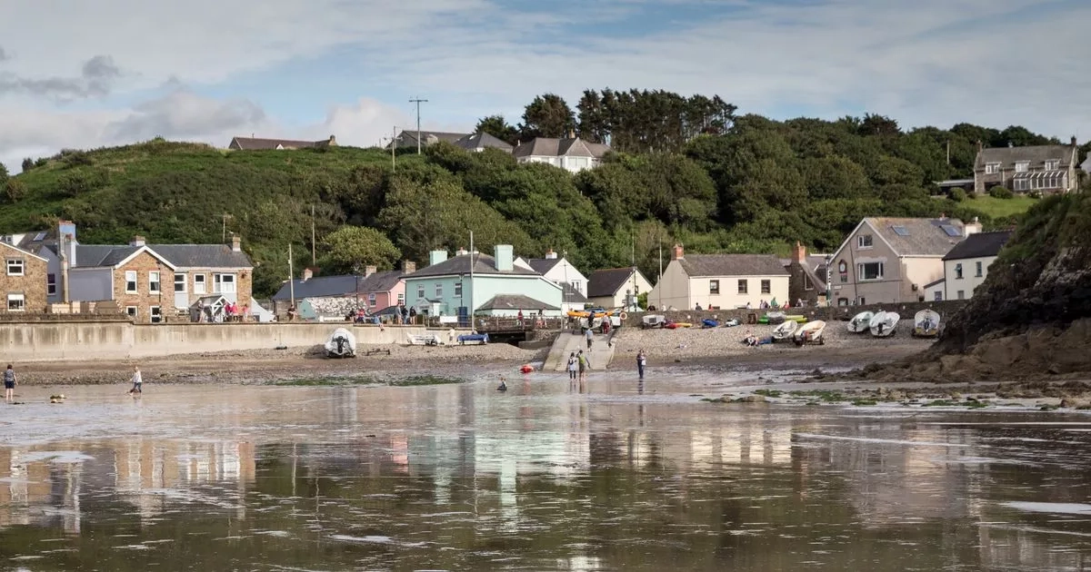Coastal village in Wales has pint-sized cove, proper seaside pub and next-level seafood