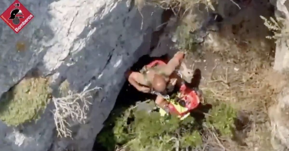 UK man rescued from rock after spending night trapped alone in Spain