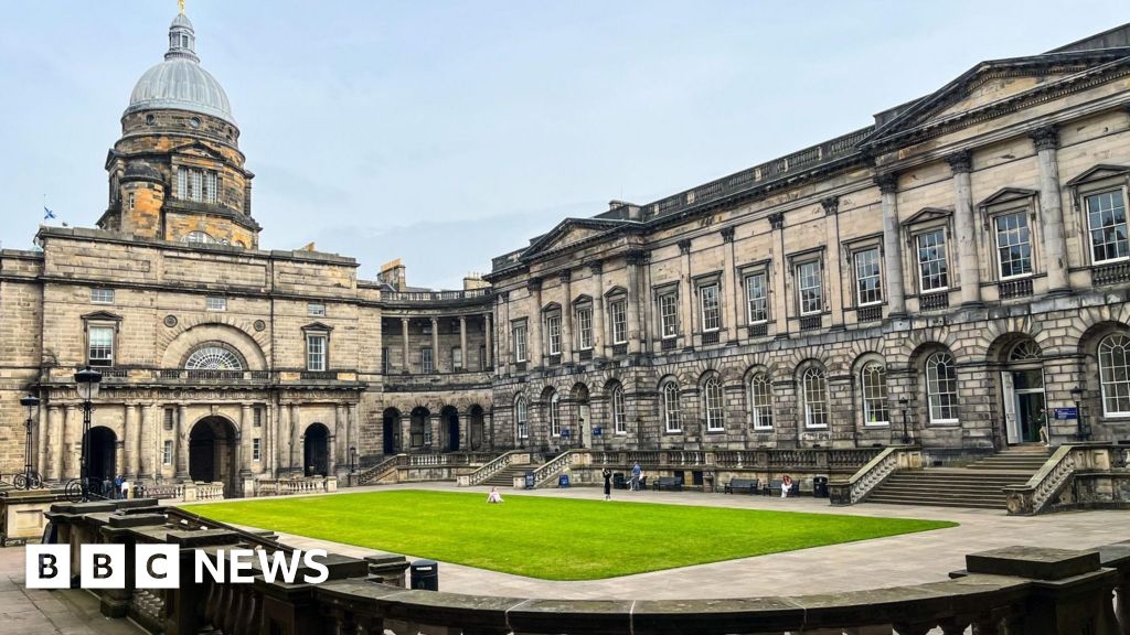 Edinburgh University staff on first of six strikes