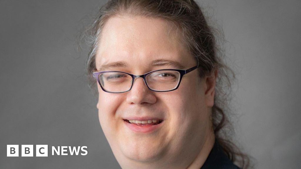 Cheshire East Council: Emotional tribute paid to councillor who has died