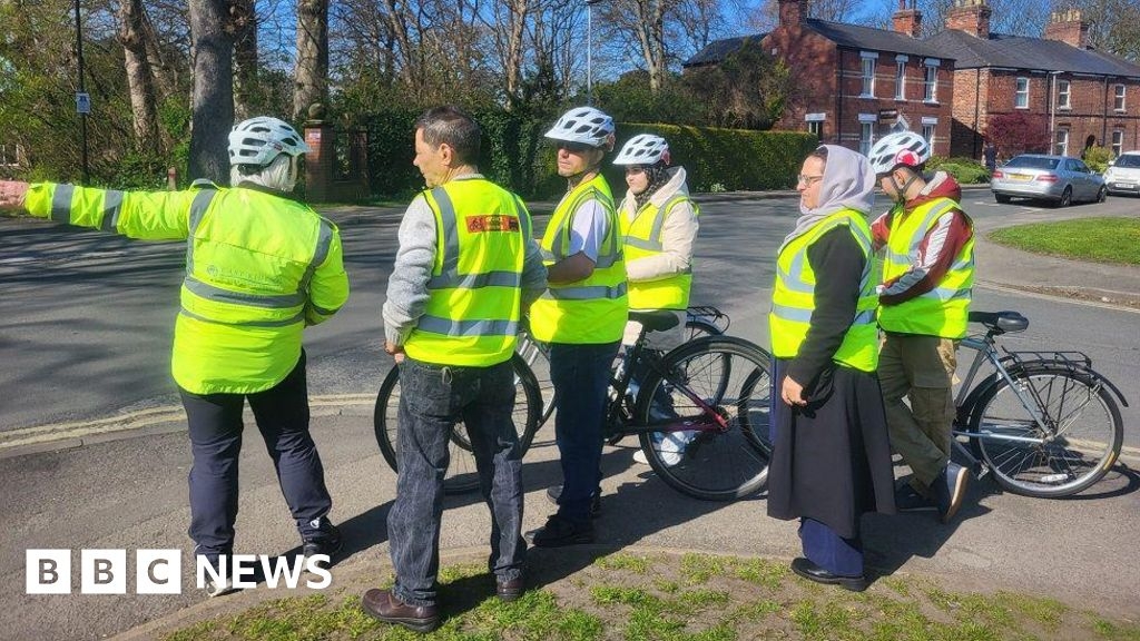 Refugees given cycle training in East Riding to help them settle