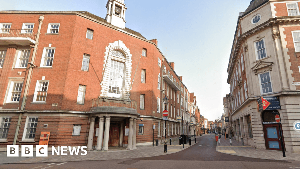 Plans to turn Leicester offices into flats given green light