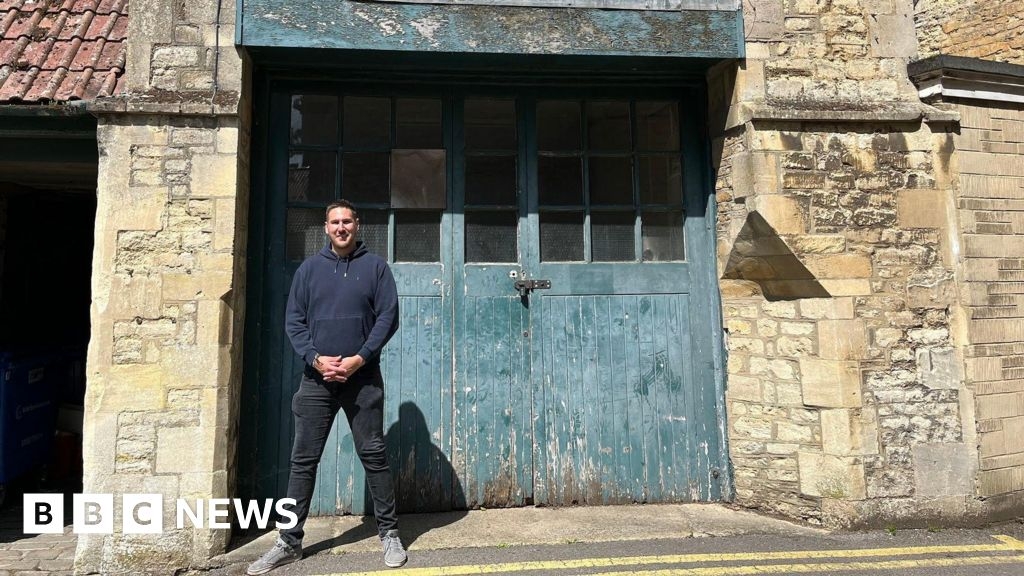 Calls for disused fire station to be converted into youth centre