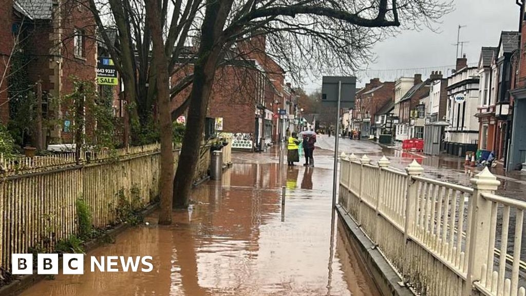 Tenbury Wells: New wall building under way after flood collapse