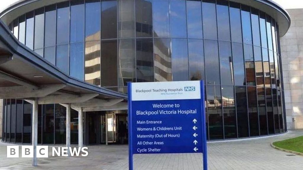 Hospital surgeon tells sexual assault trial he was 'only flirting'