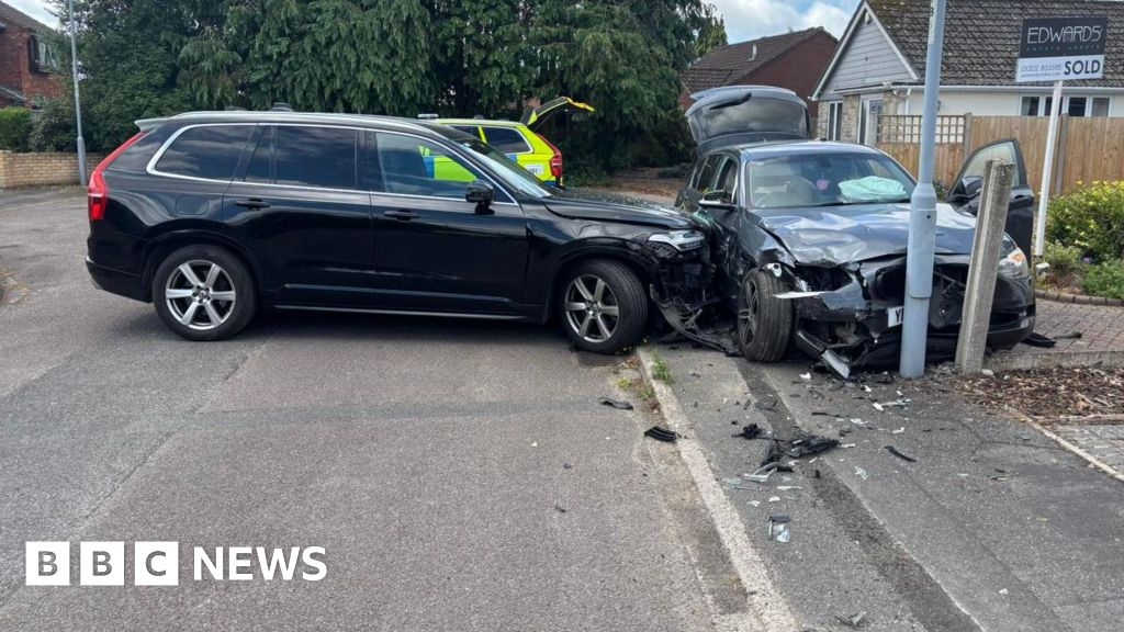 Police vehicle rams fleeing car following pursuit in Dorset