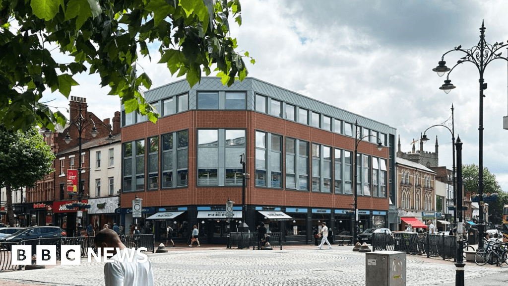 Town centre offices in Reading to be converted into flats
