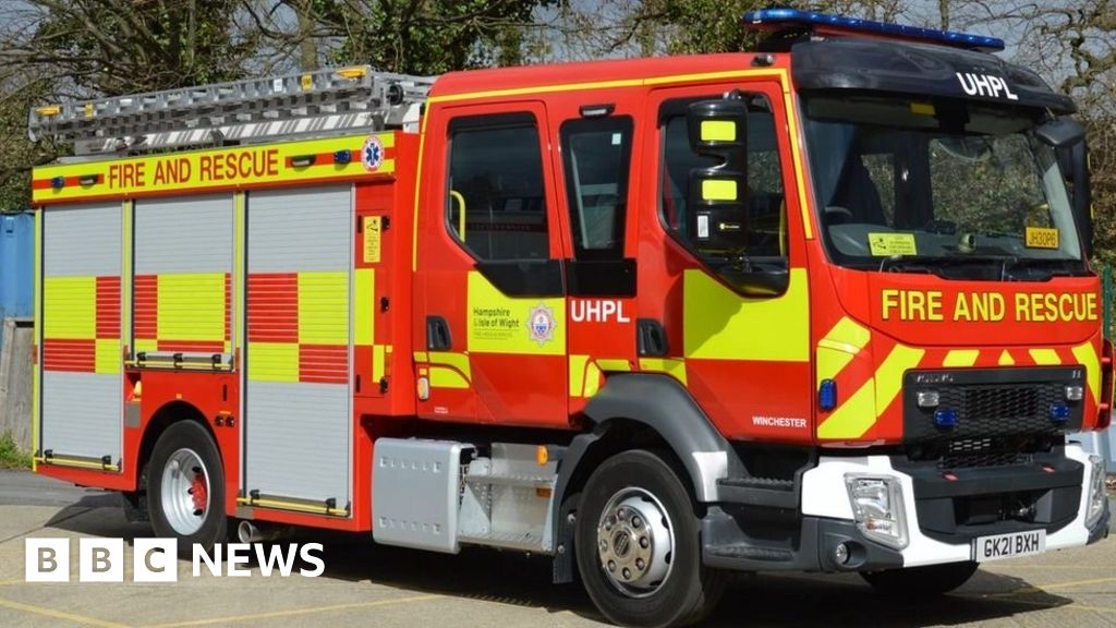 Safety fears raised over Hampshire and Isle of Wight fire cuts