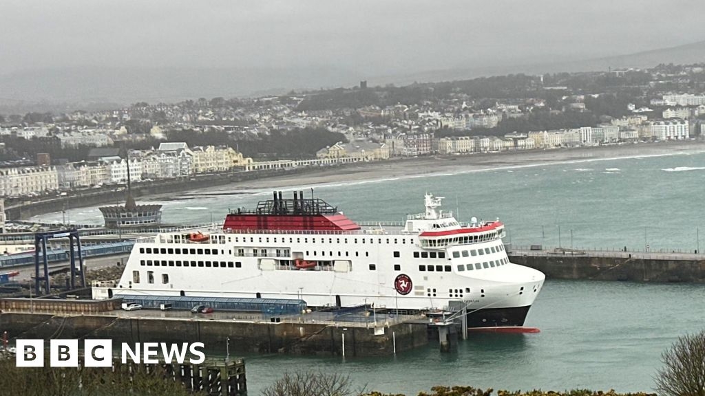 Isle of Man flights and ferries cancelled due to severe gales