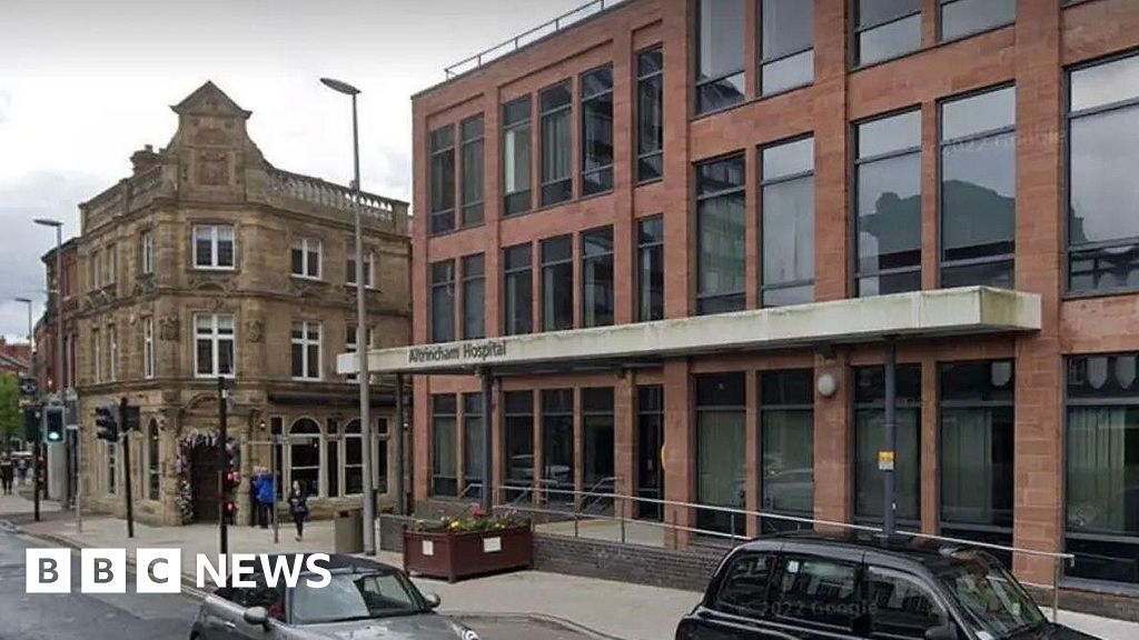 Altrincham minor injuries unit to close for good