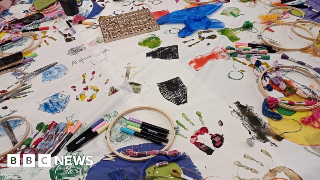 Harrogate art gallery to display female refugees' art project