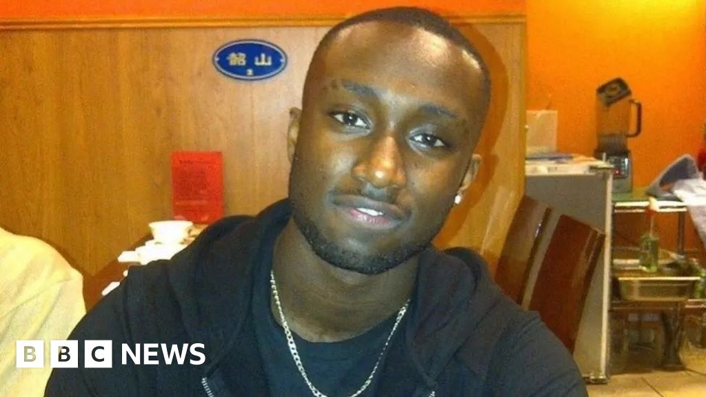 Julian Cole, paralysed in 2013 Bedford nightclub arrest, dies
