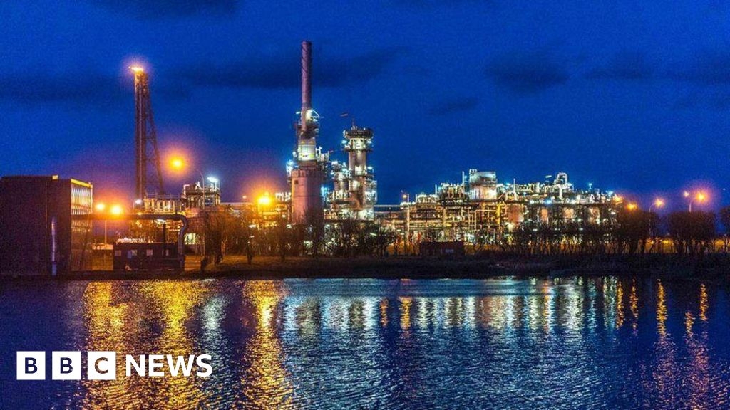 Acorn carbon capture project to get £200m, Miliband confirms