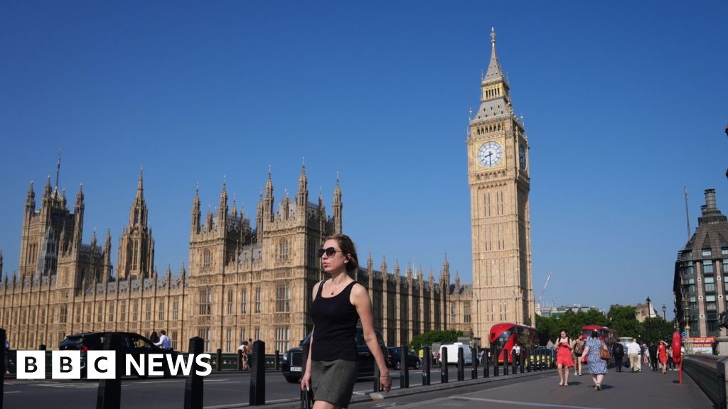 Amber heat health alerts issued as temperatures above 30C likely