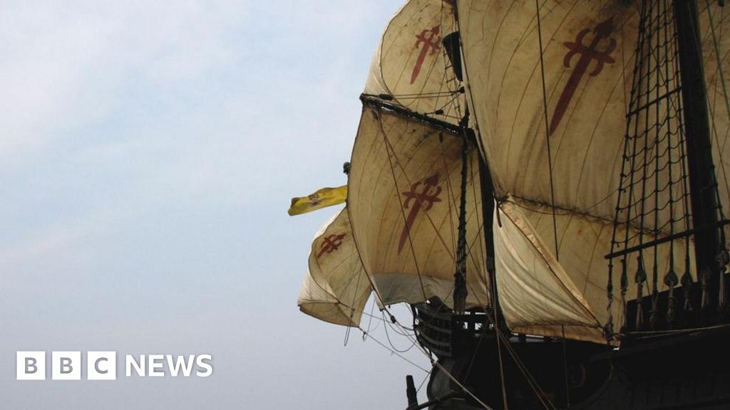 Replica Spanish 16th Century ship docks in Eastbourne