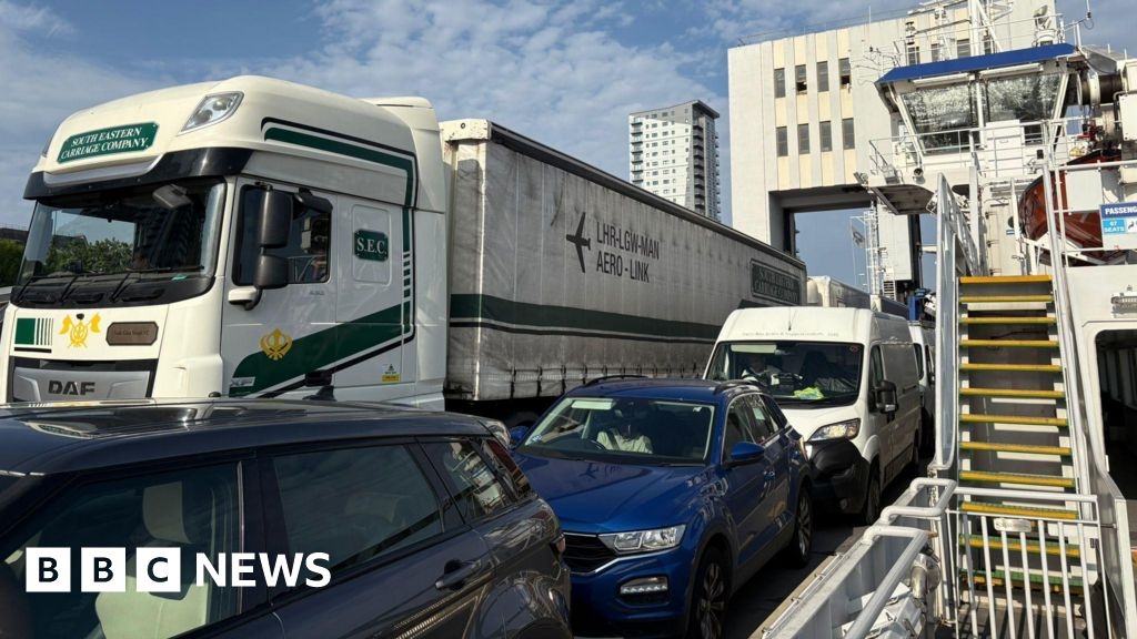 Drivers use Woolwich Ferry to cross Thames and avoid tunnel tolls