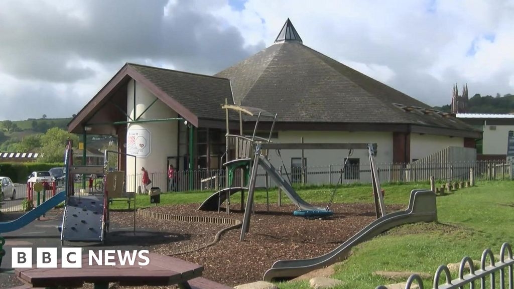 South Hams leisure centres set to get solar panel upgrades