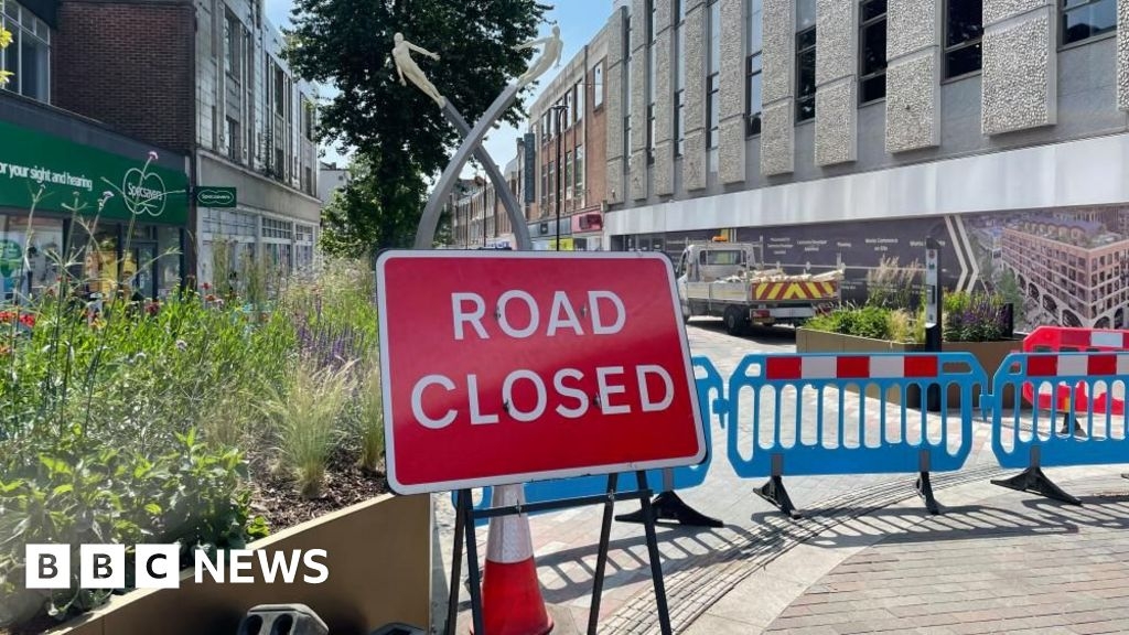 Newly finished Northampton Abington Street fenced off after days