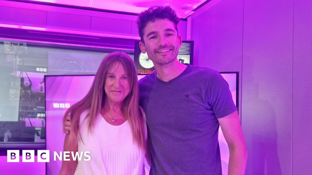 Somerset woman with a double mastectomy walks topless for charity