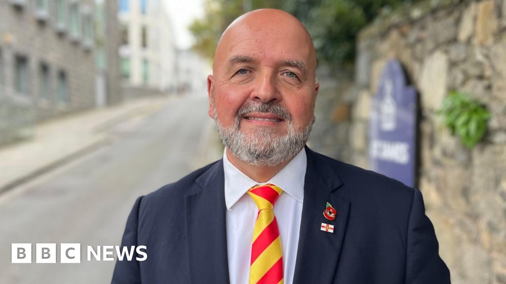 Race to become next Guernsey chief minister begins