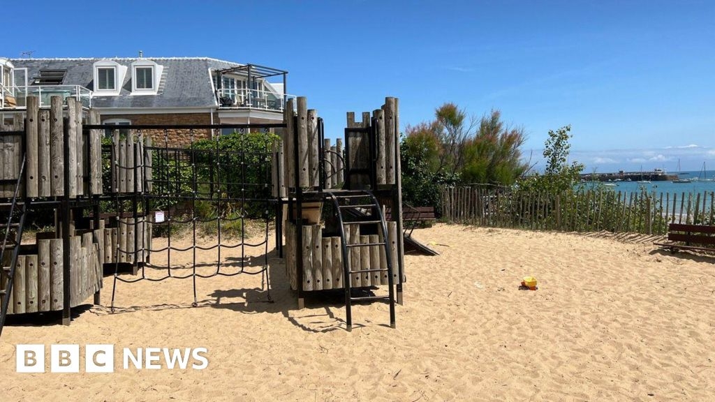 Parish votes to take over Grouville children's playground.