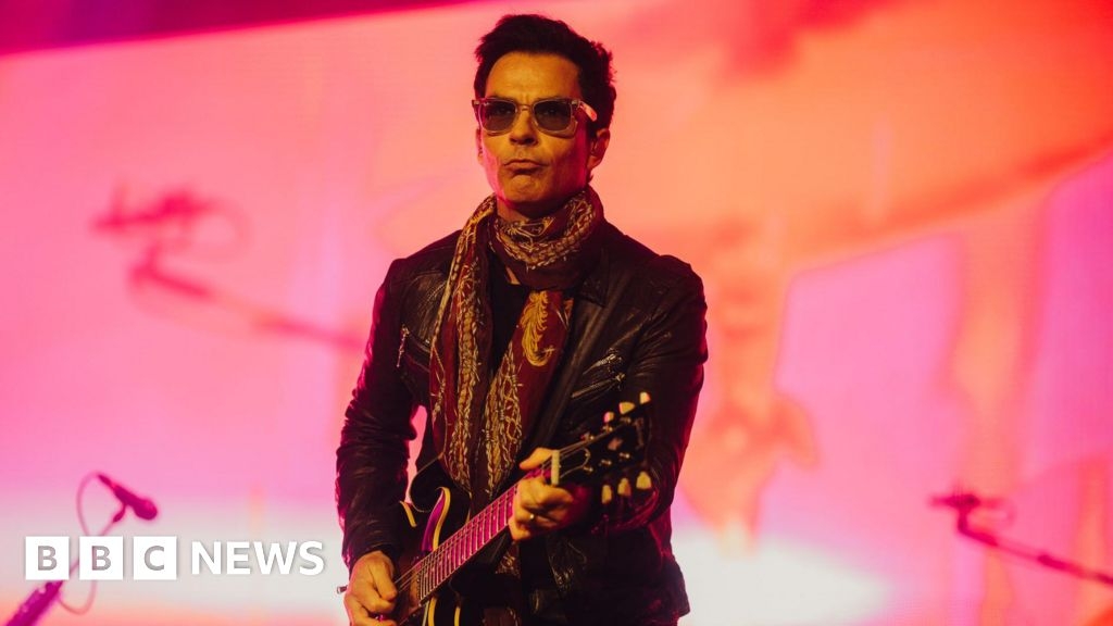 Stereophonics and Sting take to Isle of Wight stage