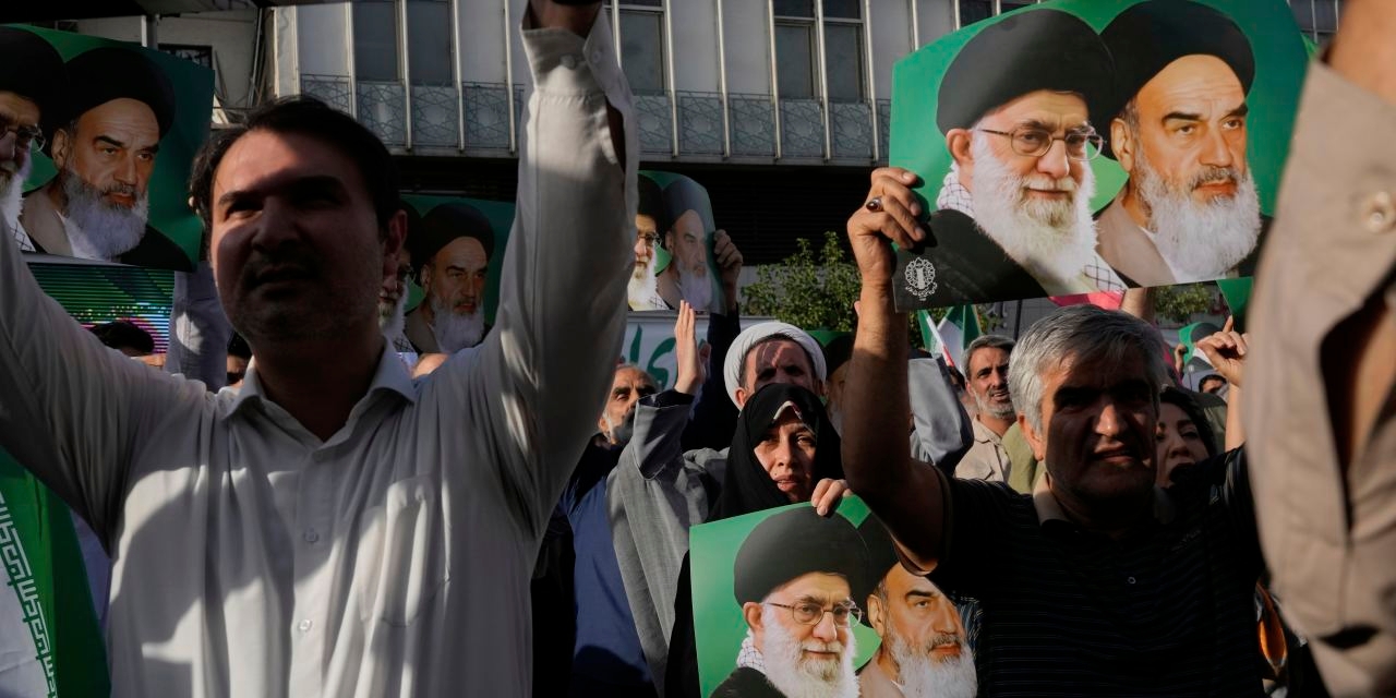 Iran Tries to Buy Time to Weigh Its Response to U.S. Strikes
