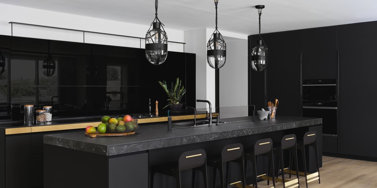 A $450,000 Kitchen Renovation Marked a New Beginning for Chicago Empty-Nesters