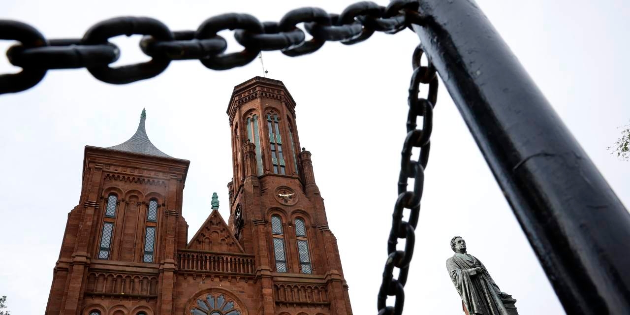 Smithsonian to Conduct Wide Content Review Requested by Trump