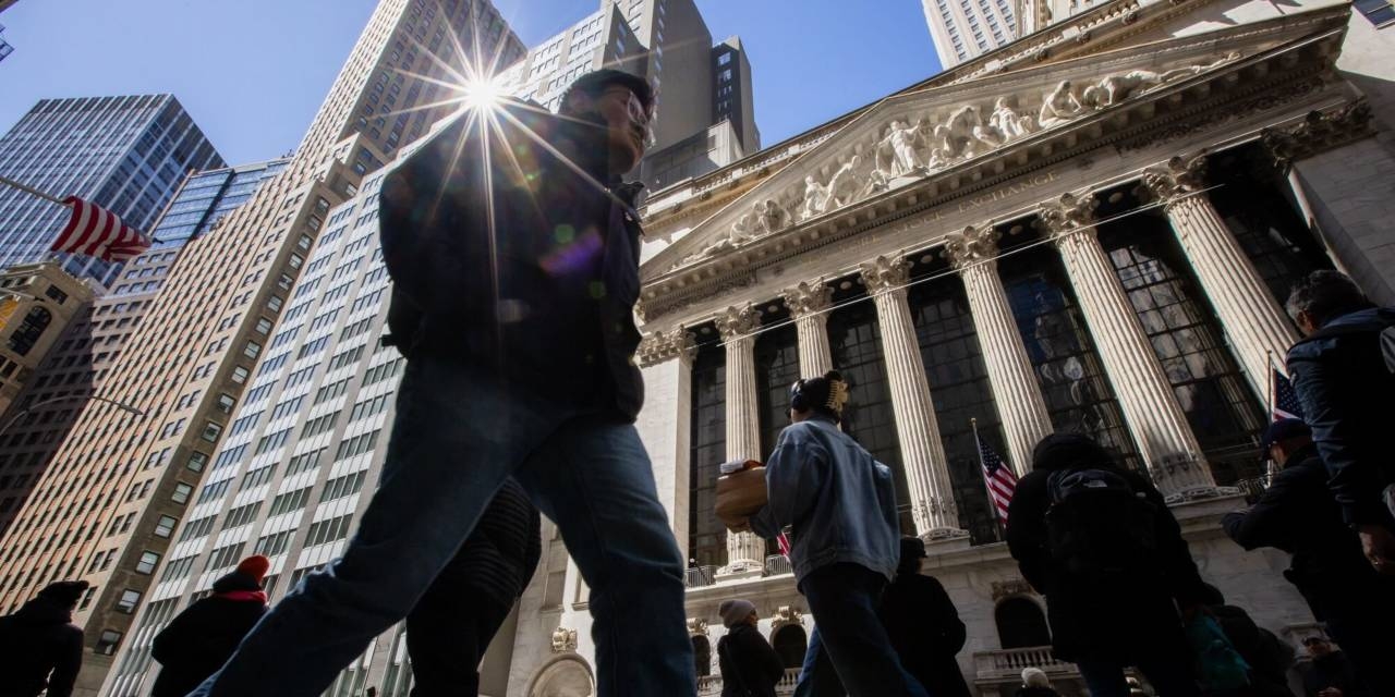 Chinese Stocks and American Exchanges Head for a Breakup