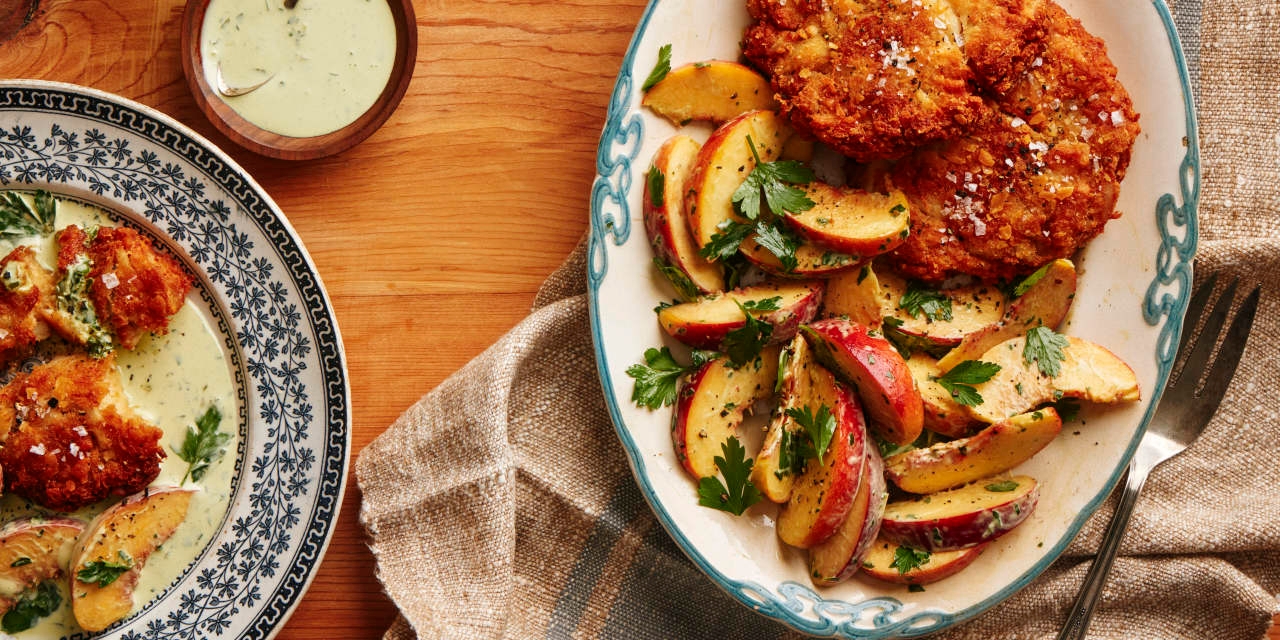 These 4-Ingredient Crab Cakes Taste Like Summer Vacation