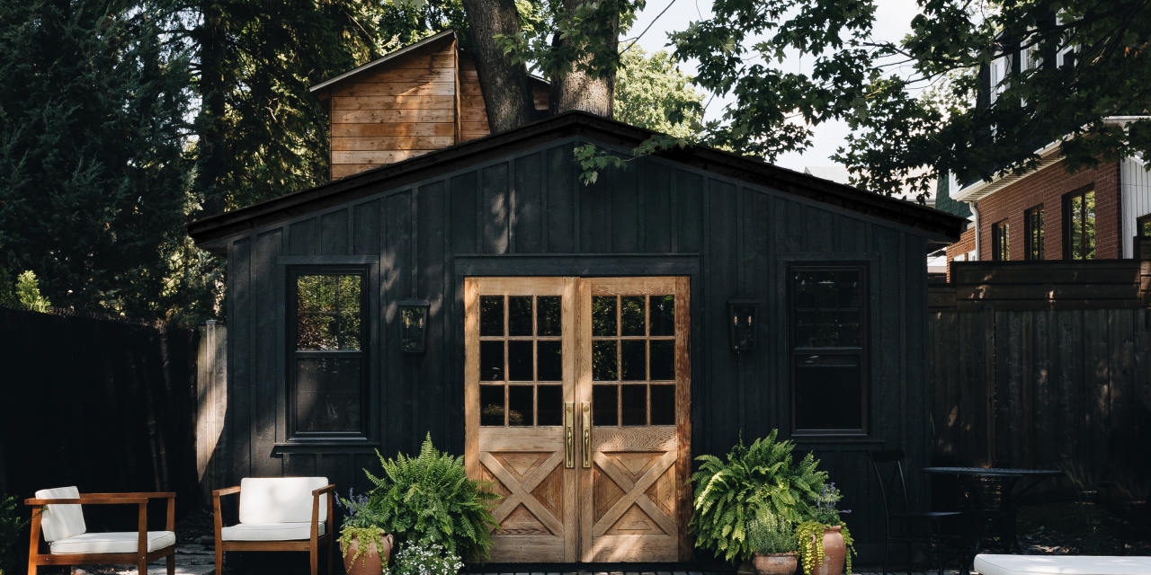 A Family Pool House Turned English Pub: How One Husband Got His Dream