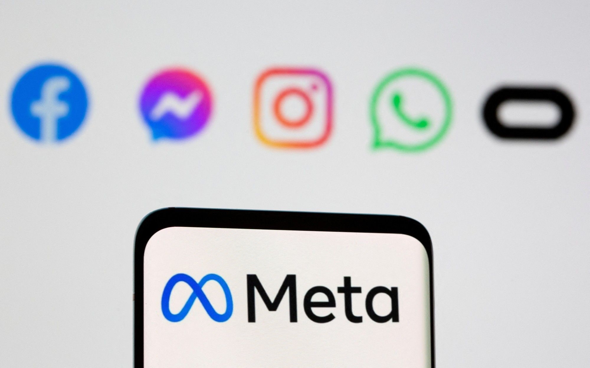 Meta's AI chatbot is becoming a confessional—and everyone's watching