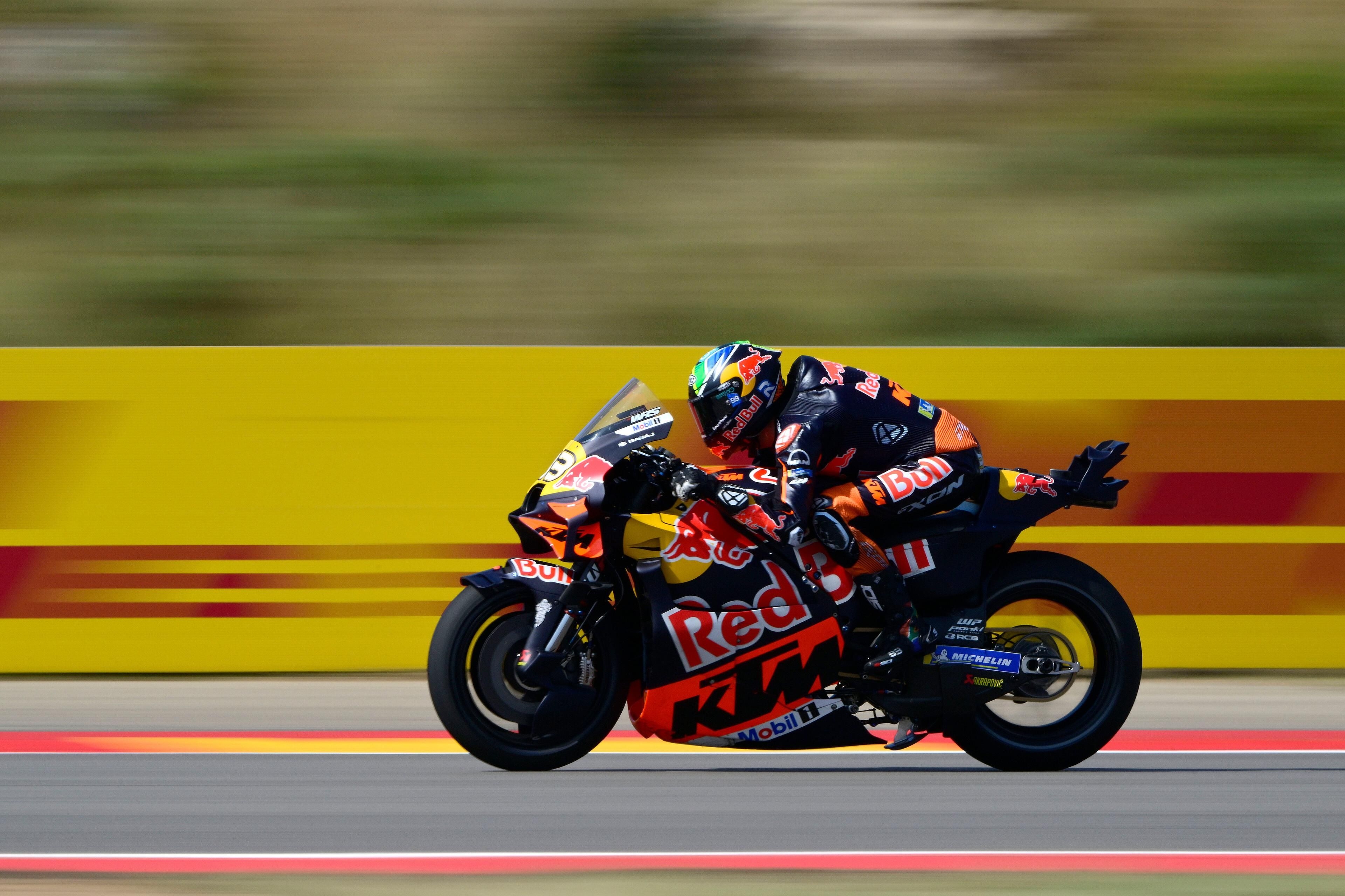 Brad Binder's weekend in Aragon ended in agony