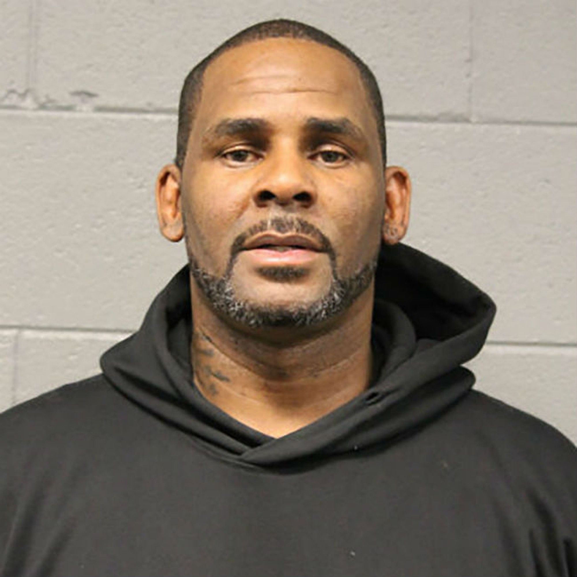 R Kelly begs for house arrest
