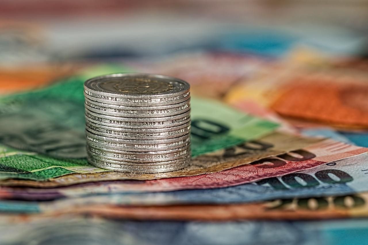 Despite 0. 1% growth in Q1, the rand held firm below R18 to the dollar