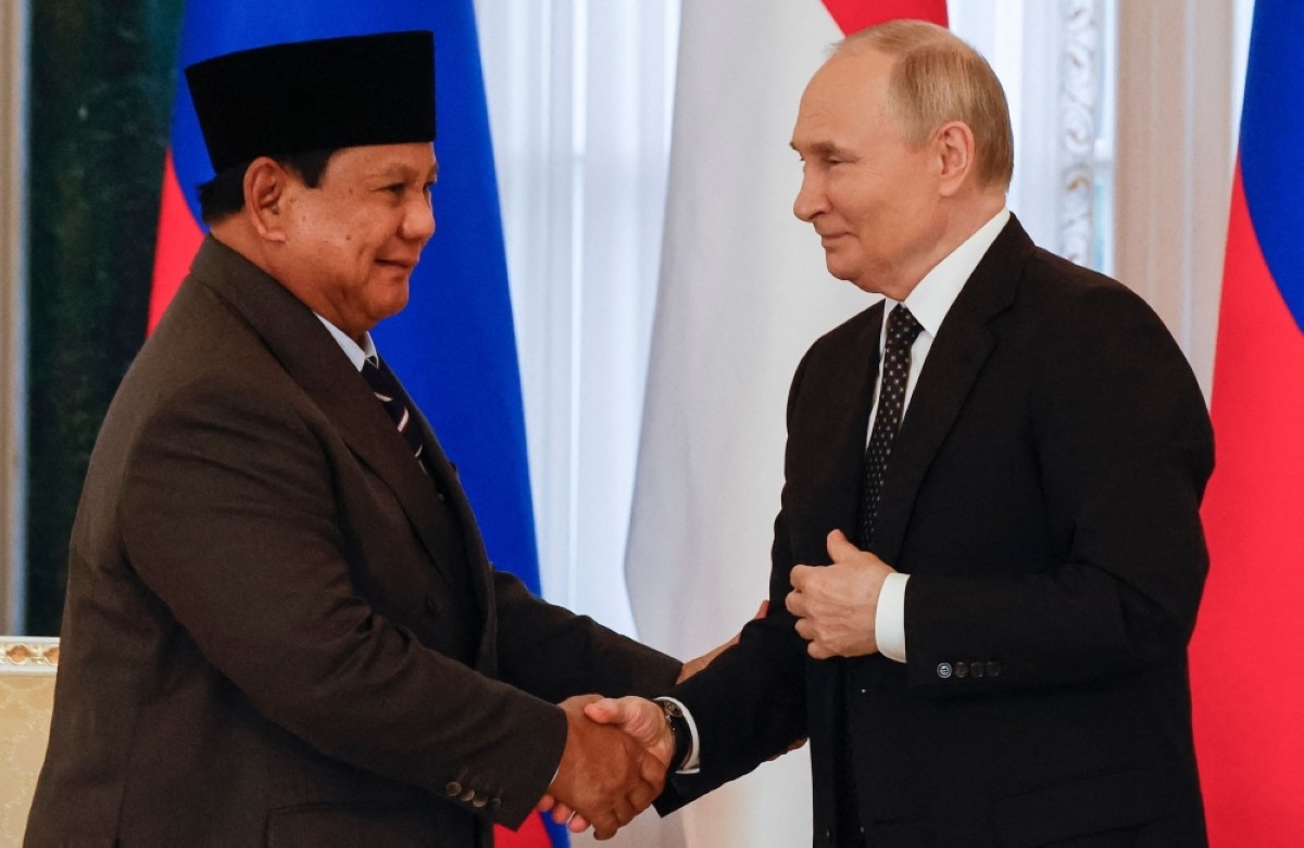 Prabowo hails ties with Russia after talks with Putin