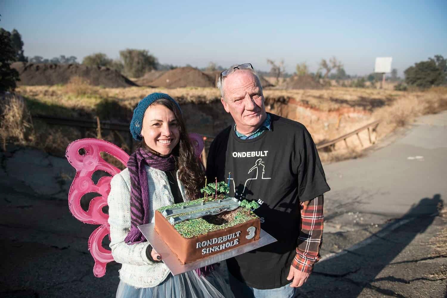 Watch: Birthday cake for 20m sinkhole in Gauteng
