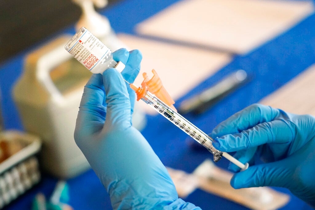 Vaccine experts removed by Trump health chief sound the alarm