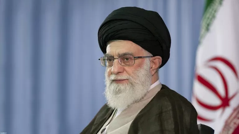 كيف أفسد اختباء خامنئي فرصة لوقف الحرب وإجراء مفاوضات بين ترامب وبزشكيان؟