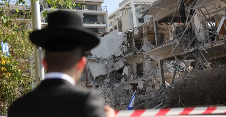 Israeli death toll rises as Iran launches hundreds of missiles and drones
