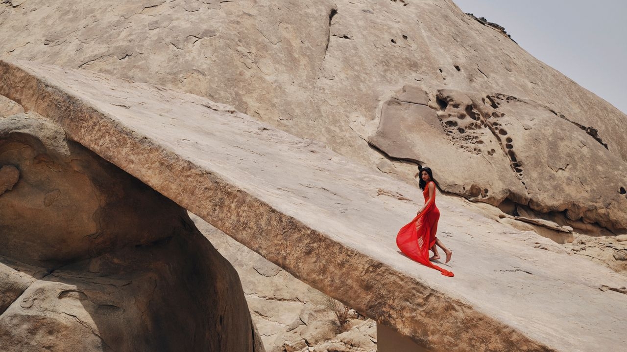 Your Weekly Horoscope: Big Picture Energy