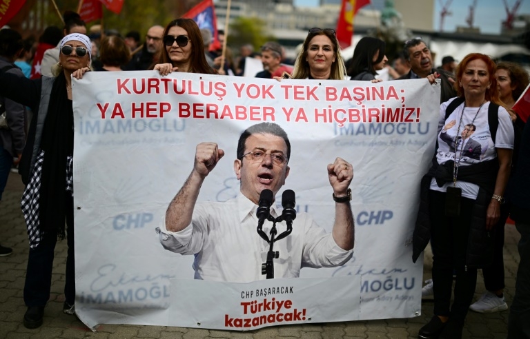 Istanbul mayor on trial for 'threatening' prosecutor
