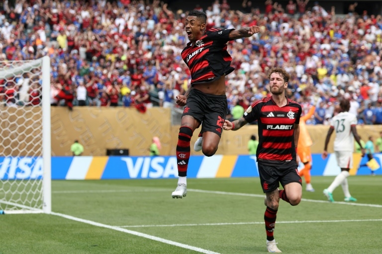 Flamengo floor Chelsea at Club World Cup, Bayern face Boca