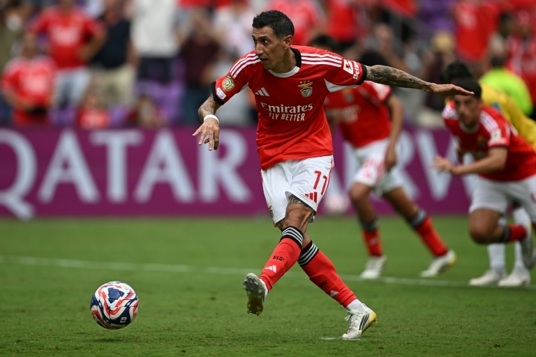 Benfica knock out Auckland in Club World Cup romp
